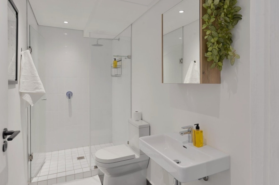 2 Bedroom Property for Sale in Sea Point Western Cape